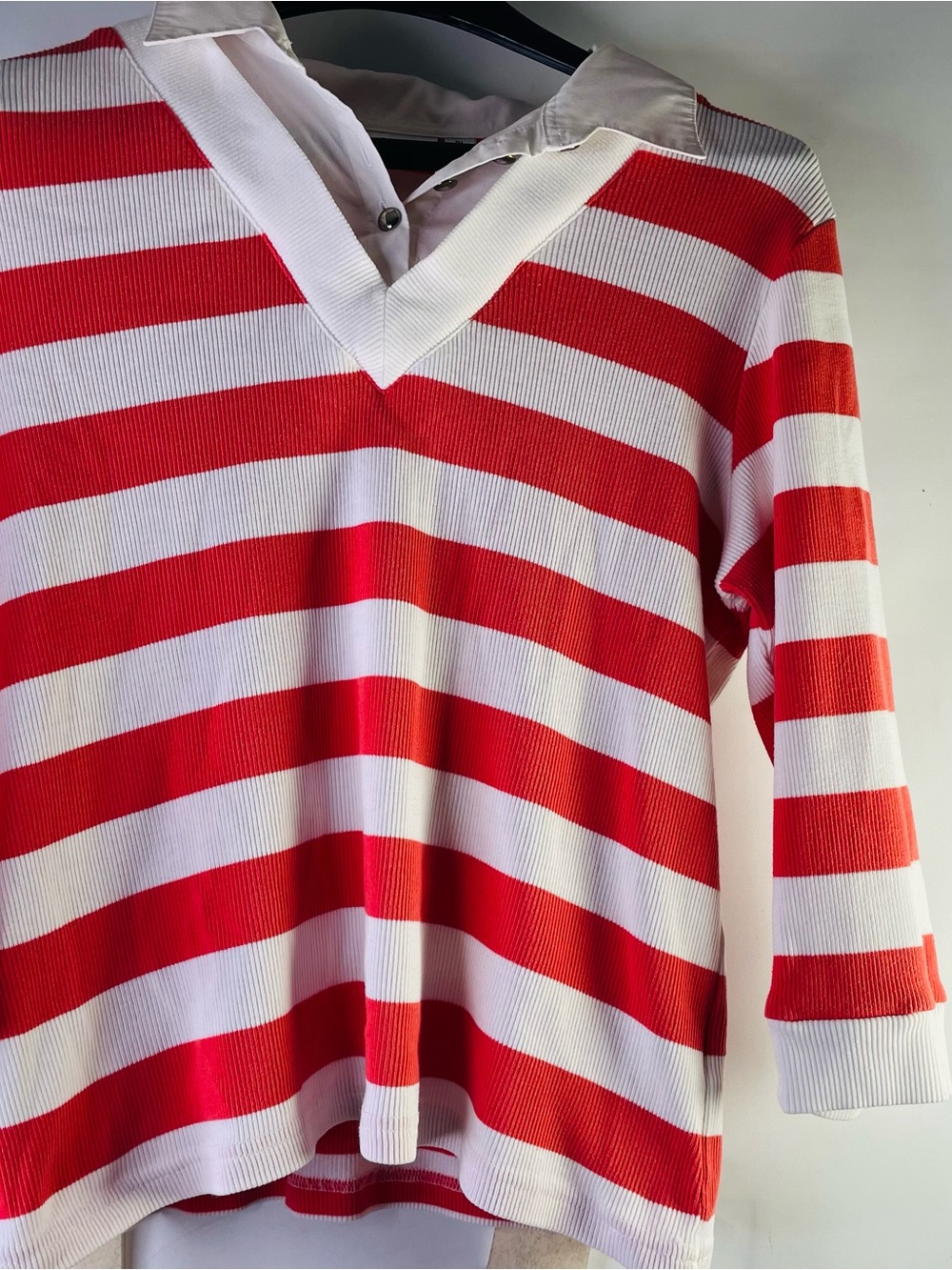 Studio Works Red & White Striped V‑Neck Pullover White Collar Insert